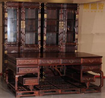 大紅酸枝喜運(yùn)大班臺(tái)