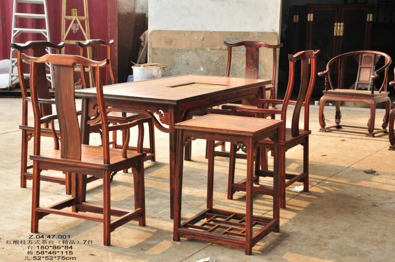 大紅酸枝蘇式茶臺(tái)